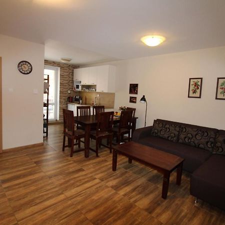 Apartman Baska Veľký Slavkov Extérieur photo
