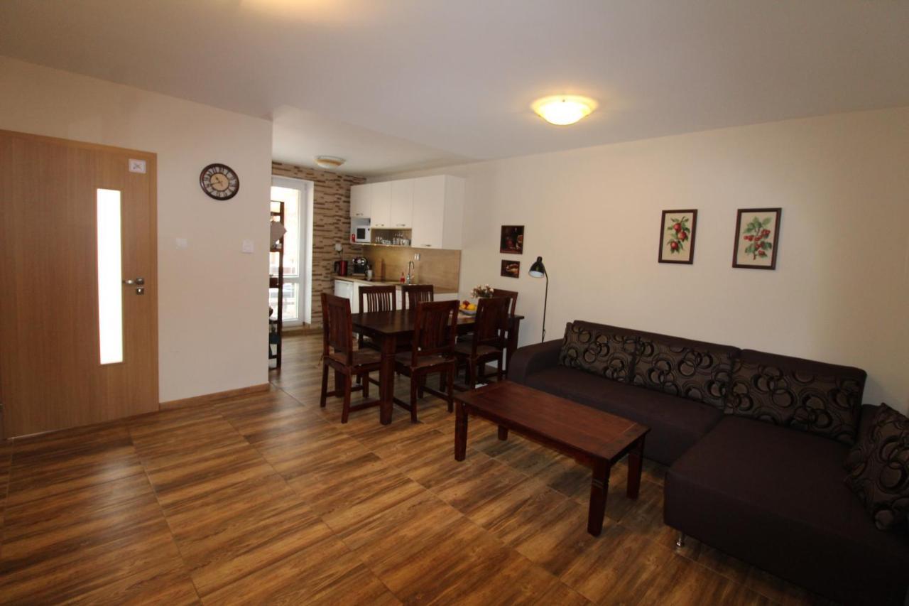 Apartman Baska Veľký Slavkov Extérieur photo