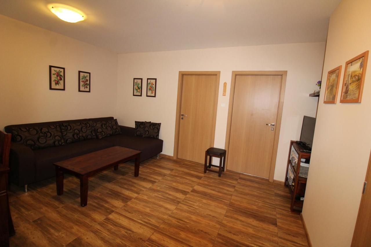 Apartman Baska Veľký Slavkov Extérieur photo